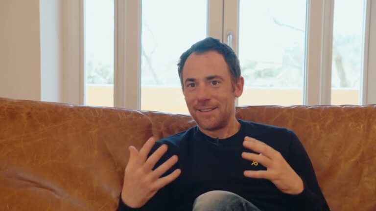 Il Ruolo della Sinossi nel Cinema: Fondamenti e Impatti