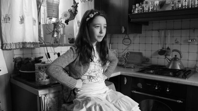 Umorismo Visivo nel Cinema Muto: Un’Analisi Creativa